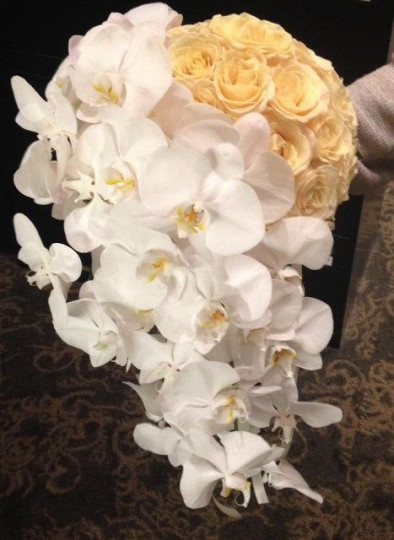 109143911-bride-bouquets-home-wedding-decorations-las-vegas